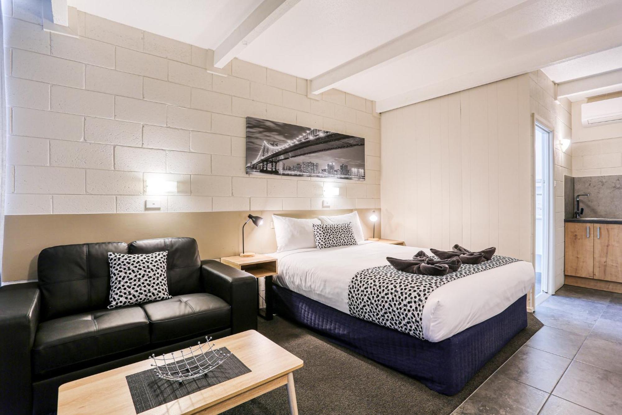 Castle Creek Motor Inn Euroa Kültér fotó
