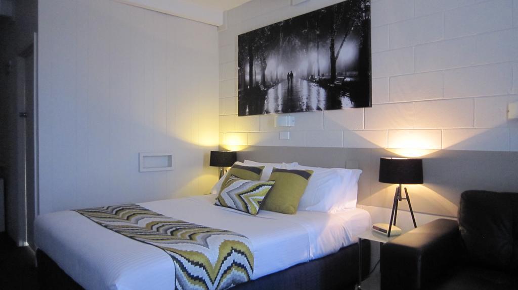 Castle Creek Motor Inn Euroa Kültér fotó