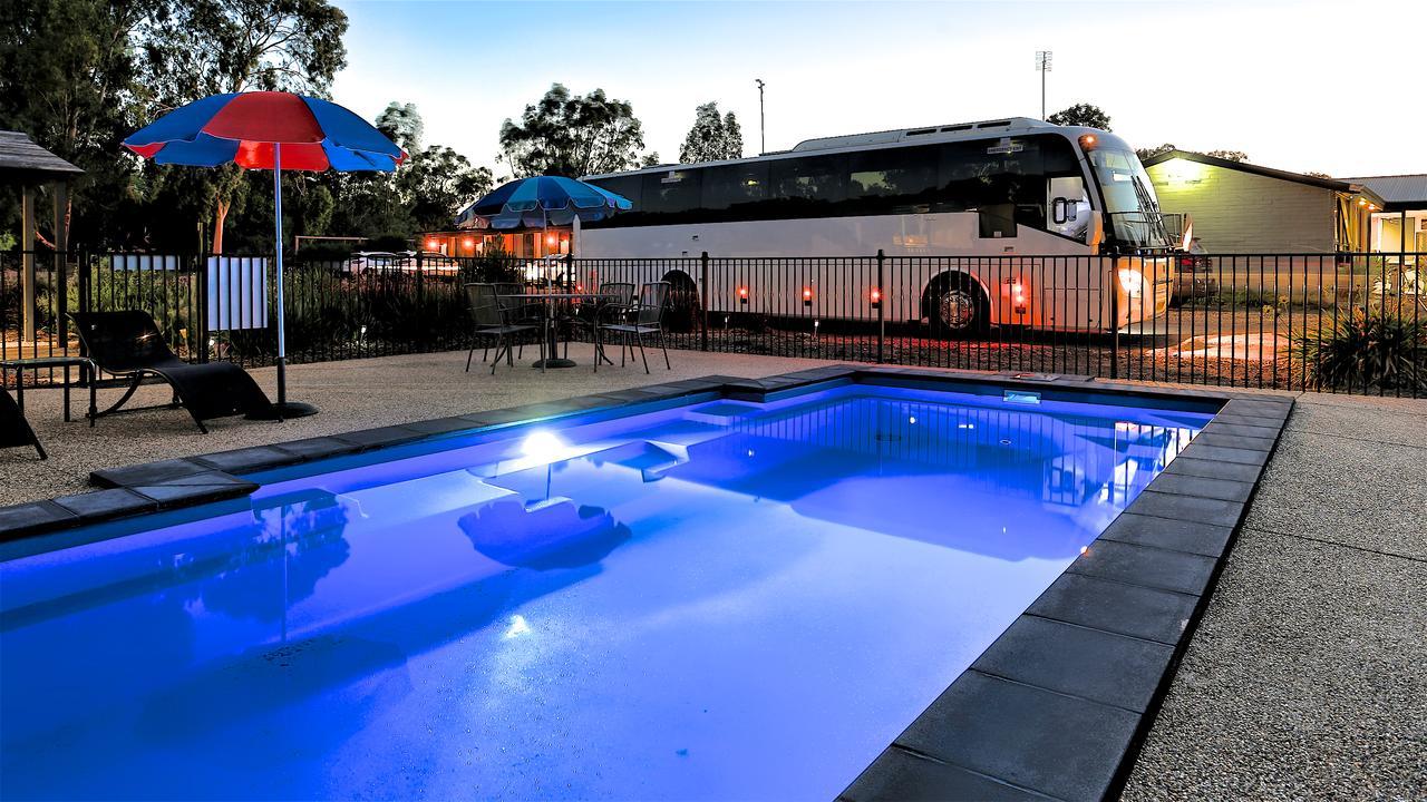 Castle Creek Motor Inn Euroa Kültér fotó