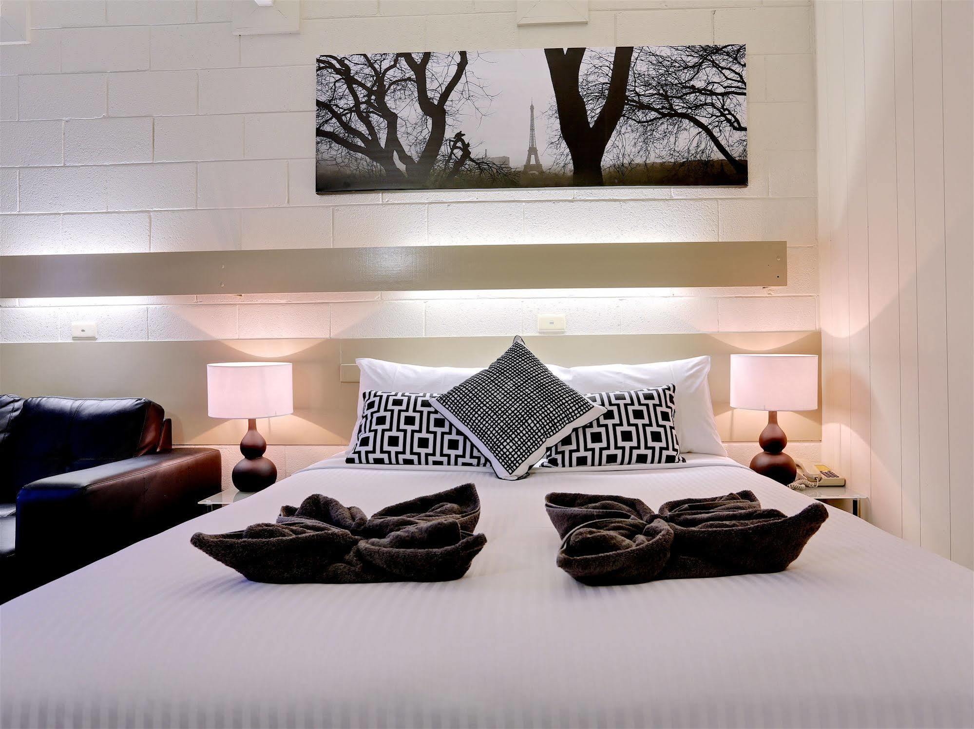 Castle Creek Motor Inn Euroa Kültér fotó
