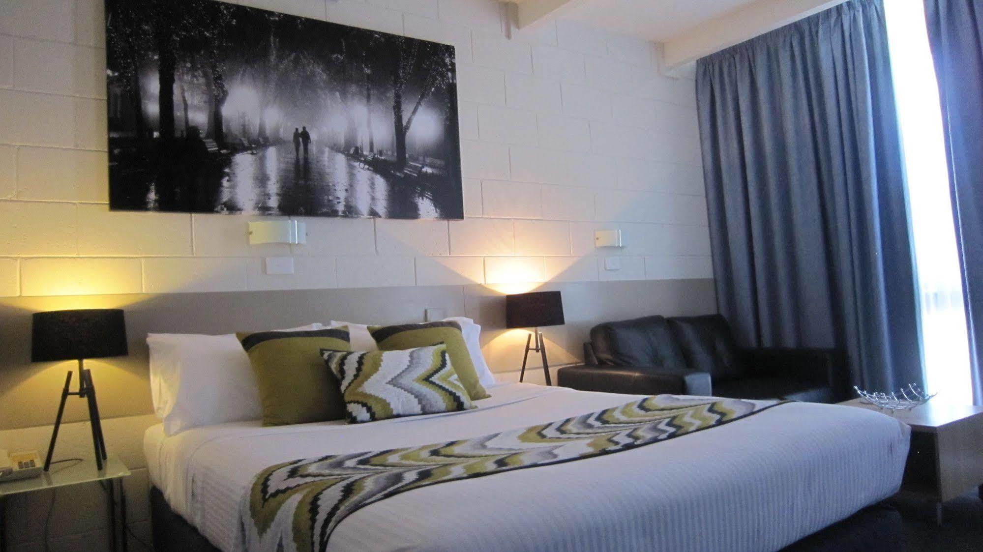 Castle Creek Motor Inn Euroa Kültér fotó