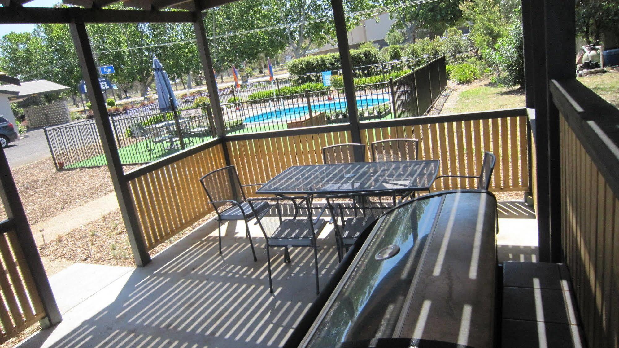 Castle Creek Motor Inn Euroa Kültér fotó