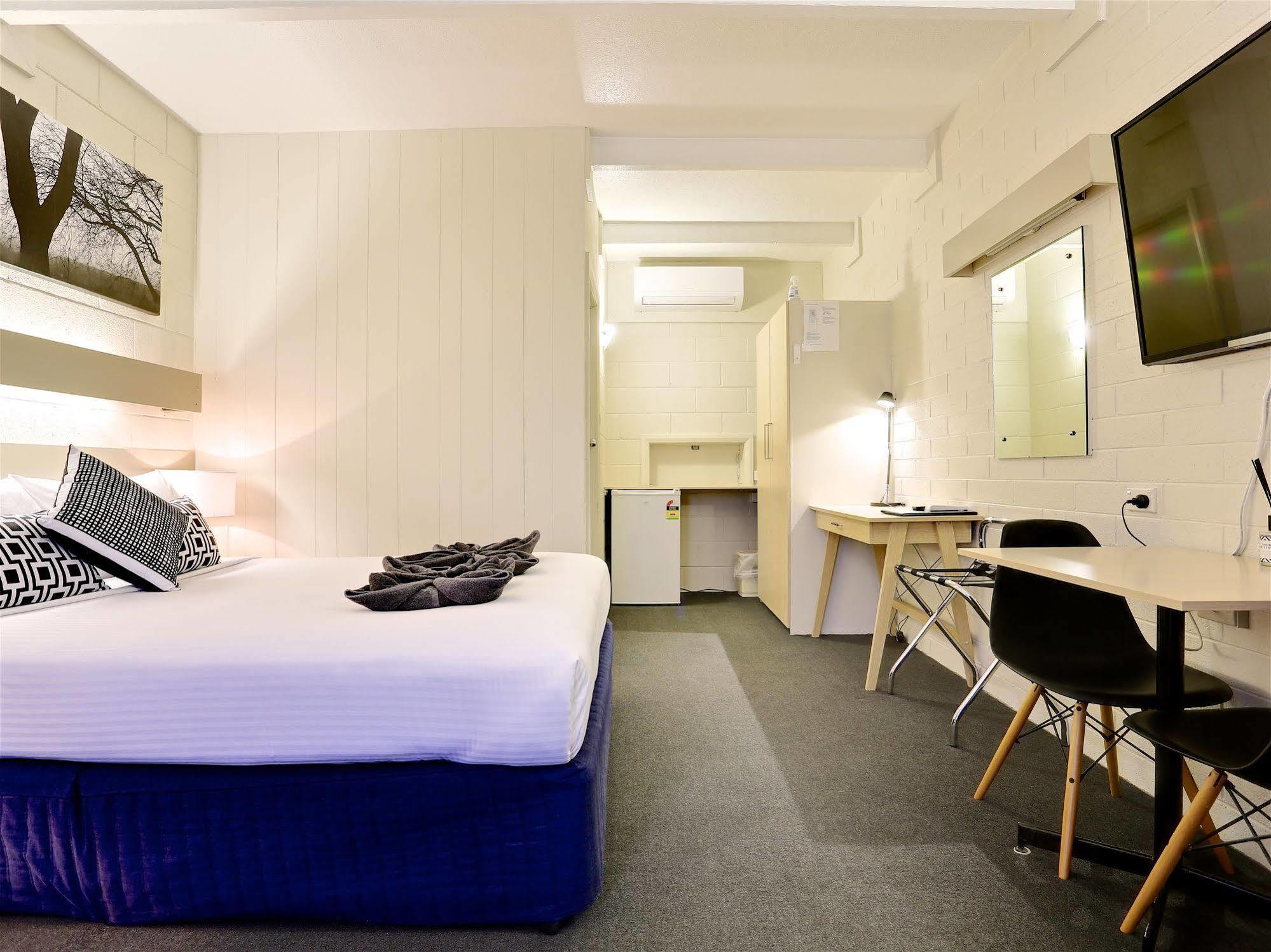 Castle Creek Motor Inn Euroa Kültér fotó