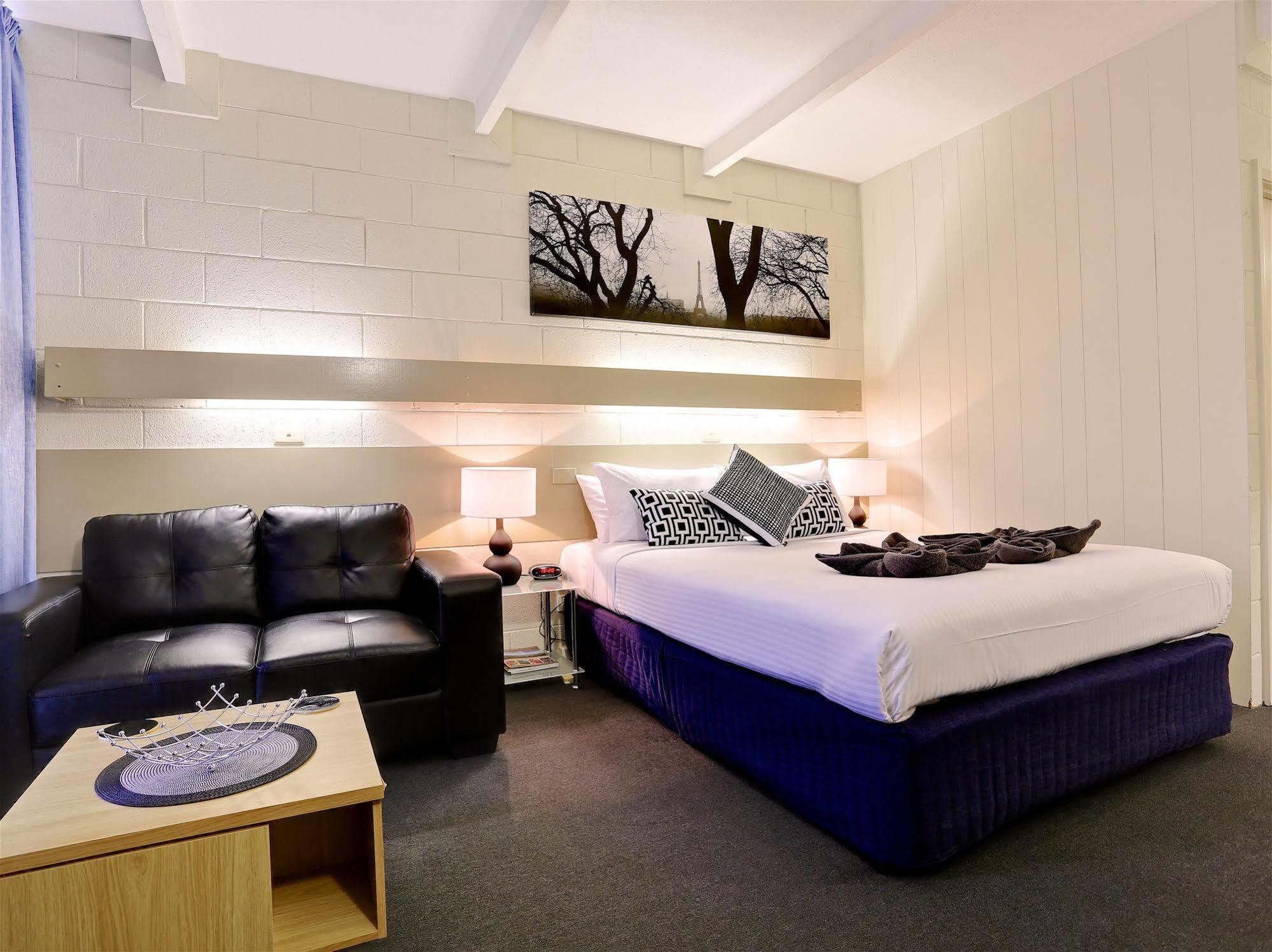 Castle Creek Motor Inn Euroa Kültér fotó